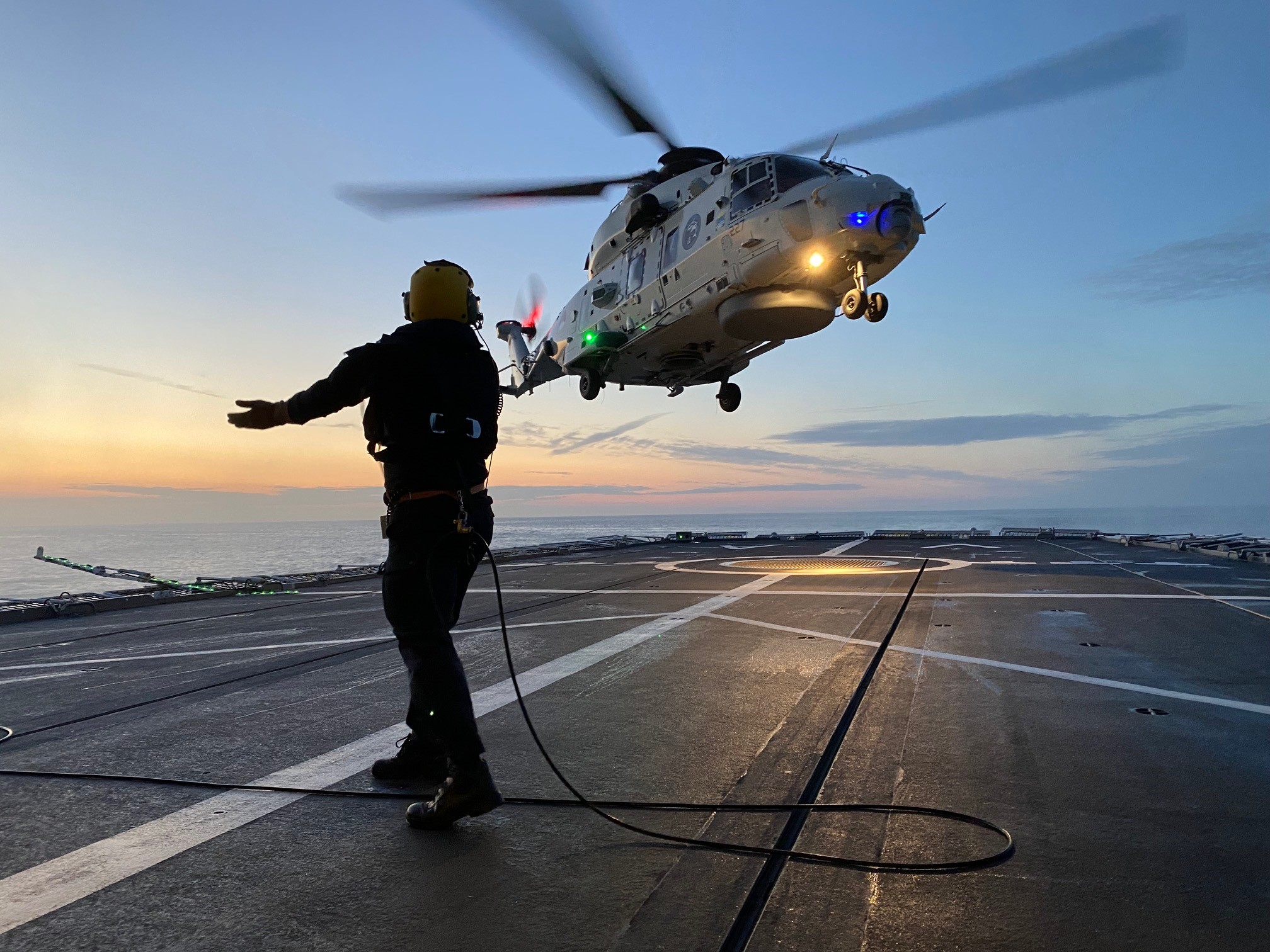 Sjoerd Wempe, logistiek officier op het oorlogsschip Zr.Ms. Van Amstel.